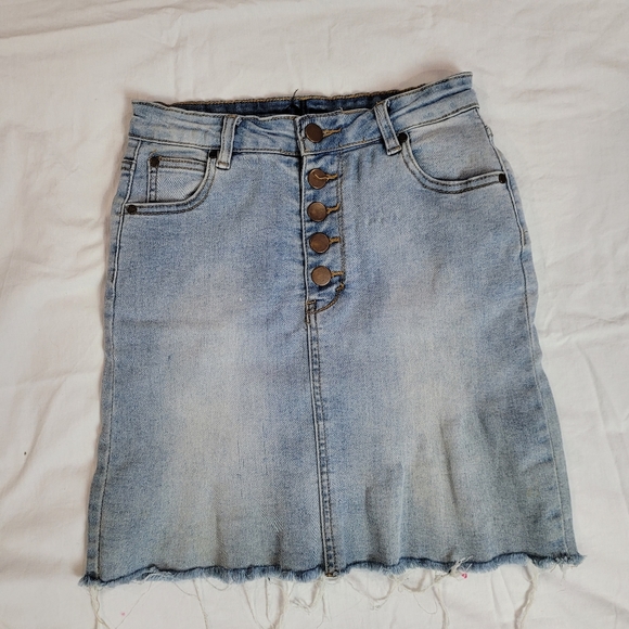 Girls Denim Skirt Upcycled Button Up Stretch Blue Denim. PARTY Christmas  size 6 - Picture 3 of 12
